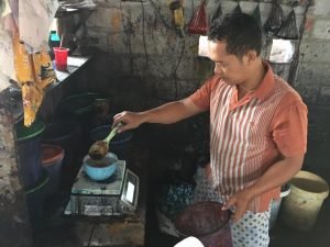 Peracikan Warna Sintetis