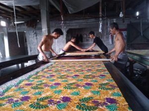 Pabrik Produksi Cardigan Batik Printing